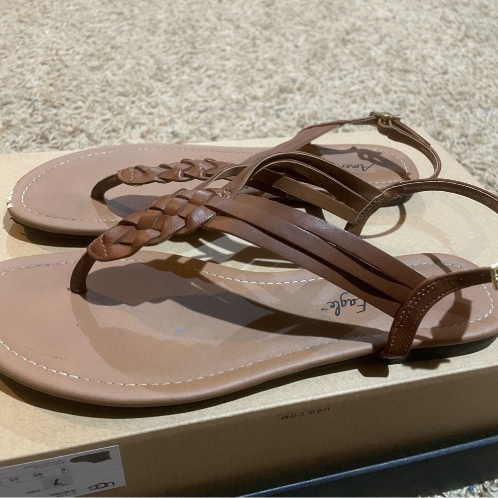 american eagle sandals